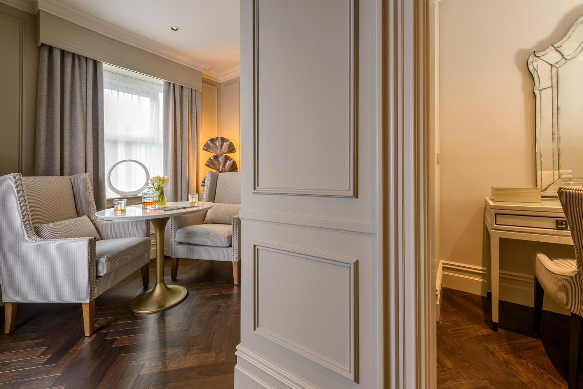 The Victoria Hotell Cill Airne Exteriör bild